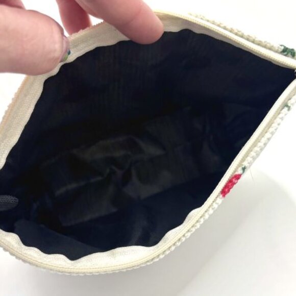 Cream Corduroy Strawberries Strawberry Pattern Zippered Pouch Makeup Travel Bag - Picture 5 of 5